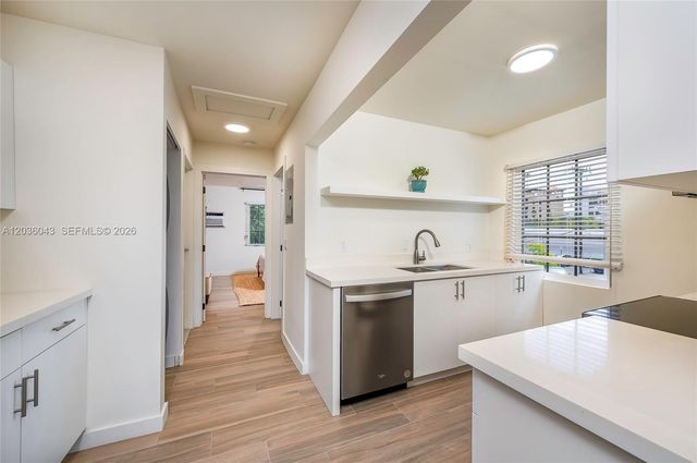 217 Madeira Ave 4, Coral Gables, FL 33134