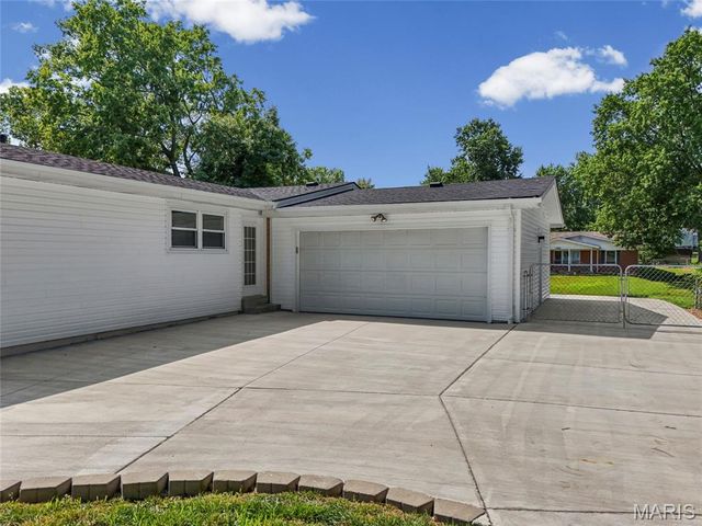 735 Montbrook Drive, O'fallon, MO 63366
