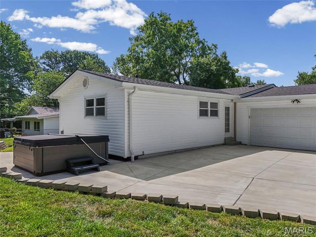 735 Montbrook Drive, O'fallon, MO 63366