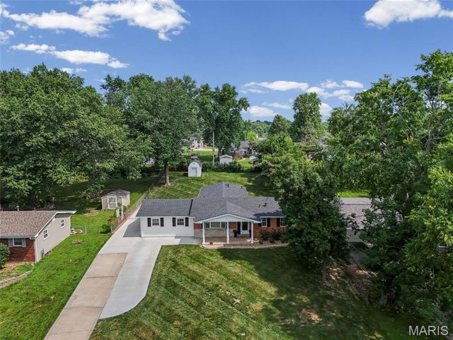 735 Montbrook Drive, O'fallon, MO 63366