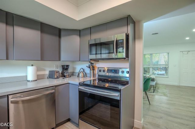 19 NE 16th Street, Fort Lauderdale, FL 33304