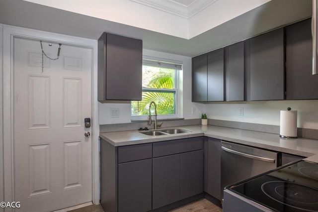 19 NE 16th Street, Fort Lauderdale, FL 33304