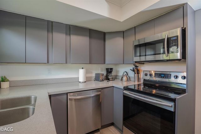 19 NE 16th Street, Fort Lauderdale, FL 33304