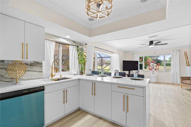 5706 Guava Dr, Tamarac, FL 33319