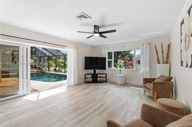 5706 Guava Dr, Tamarac, FL 33319