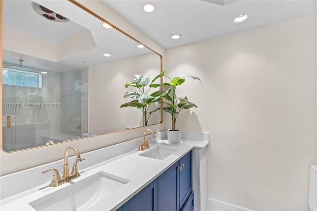 5706 Guava Dr, Tamarac, FL 33319