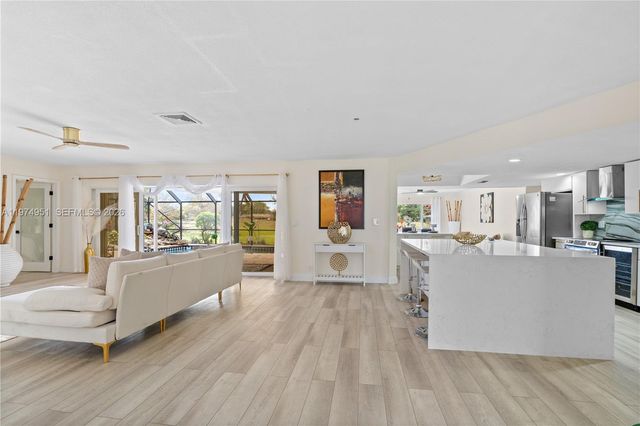 5706 Guava Dr, Tamarac, FL 33319