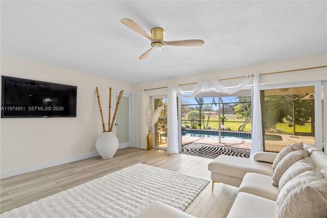 5706 Guava Dr, Tamarac, FL 33319