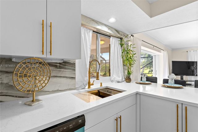 5706 Guava Dr, Tamarac, FL 33319