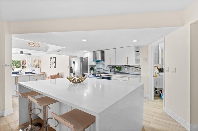 5706 Guava Dr, Tamarac, FL 33319