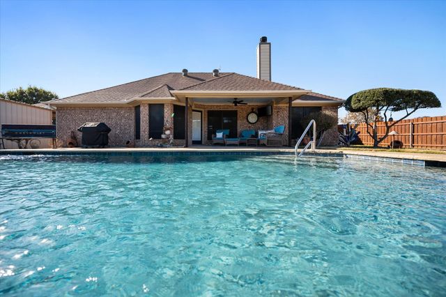 119 Sunray Court, Weatherford, TX 76087