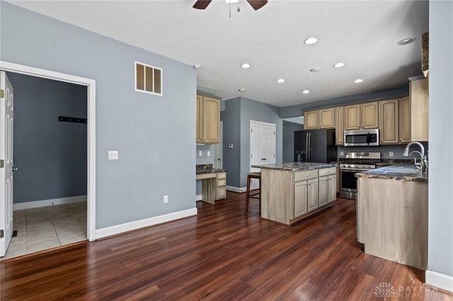 90 Triple Crown Circle, Springboro, OH 45066