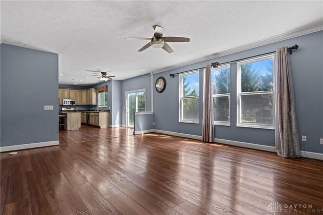 90 Triple Crown Circle, Springboro, OH 45066