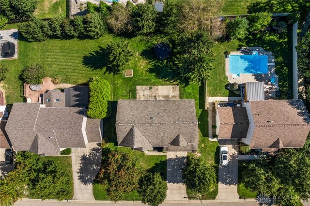 90 Triple Crown Circle, Springboro, OH 45066