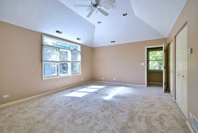 215 E Grantley Avenue, Elmhurst, IL 60126