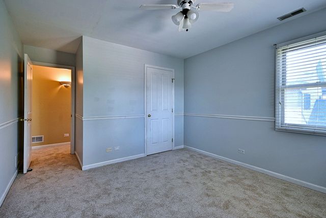 215 E Grantley Avenue, Elmhurst, IL 60126