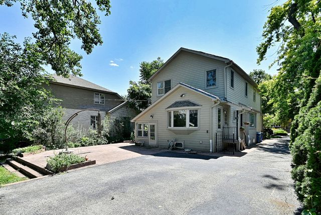 215 E Grantley Avenue, Elmhurst, IL 60126