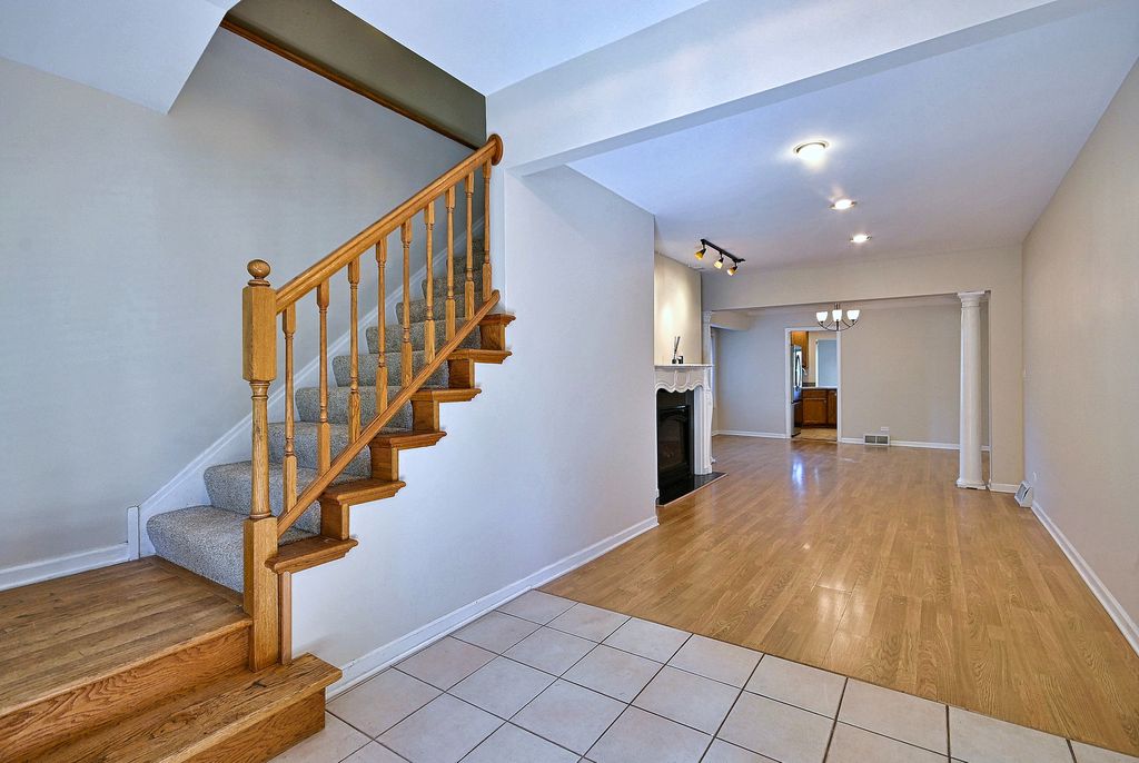 215 E Grantley Avenue, Elmhurst, IL 60126 — photo 3