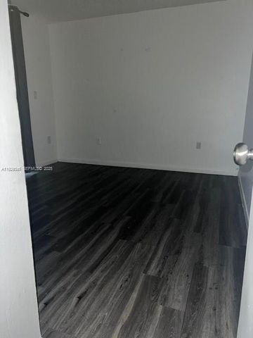 10000 NW 80th Ct 2201, Hialeah Gardens, FL 33016