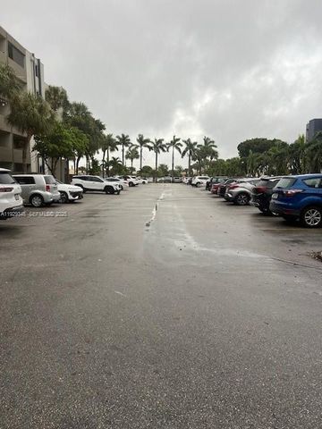 10000 NW 80th Ct 2201, Hialeah Gardens, FL 33016