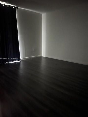 10000 NW 80th Ct 2201, Hialeah Gardens, FL 33016