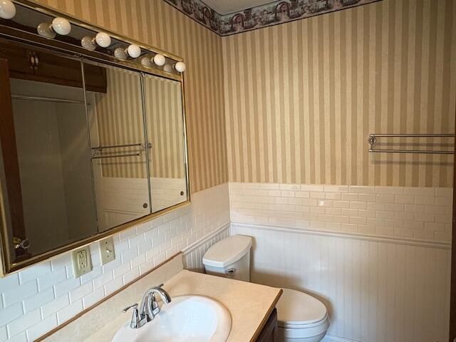 1000 S Oak Avenue, Aurora, MO 65605