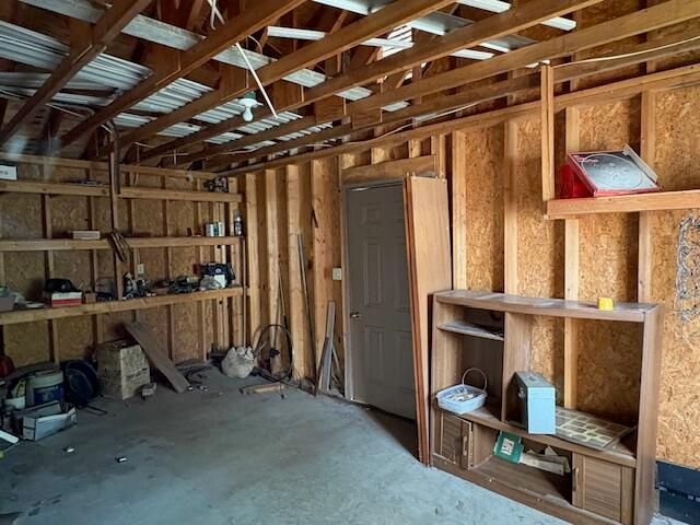 1000 S Oak Avenue, Aurora, MO 65605