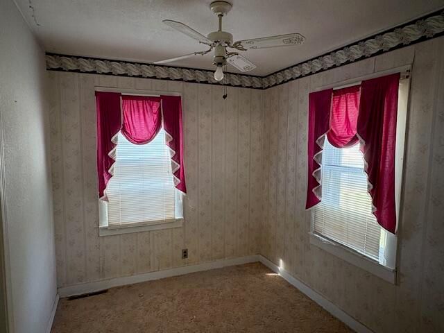 1000 S Oak Avenue, Aurora, MO 65605