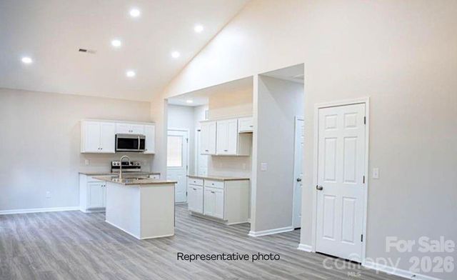 123 Kingswood Drive, Statesville, NC 28625