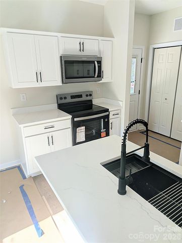 123 Kingswood Drive, Statesville, NC 28625