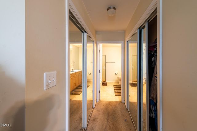 7104 Snodgrass Hill Court, Raleigh, NC 27610