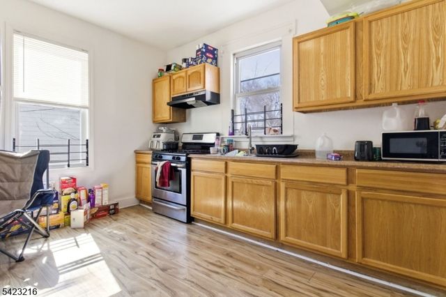 222 Osborne Ter, Newark City, NJ 07112