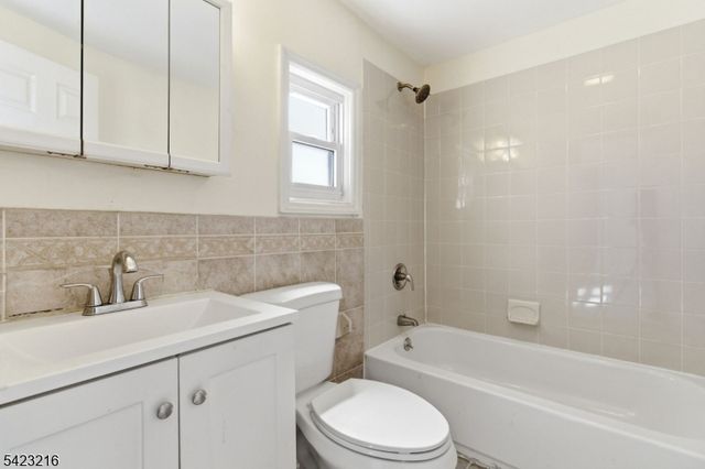 222 Osborne Ter, Newark City, NJ 07112