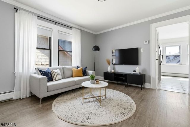 222 Osborne Ter, Newark City, NJ 07112