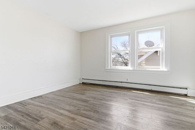 222 Osborne Ter, Newark City, NJ 07112