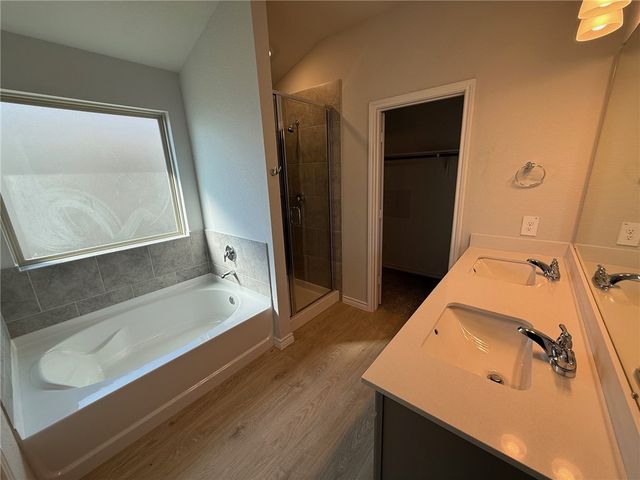 1224 Canton Dr, College Station, TX 77845