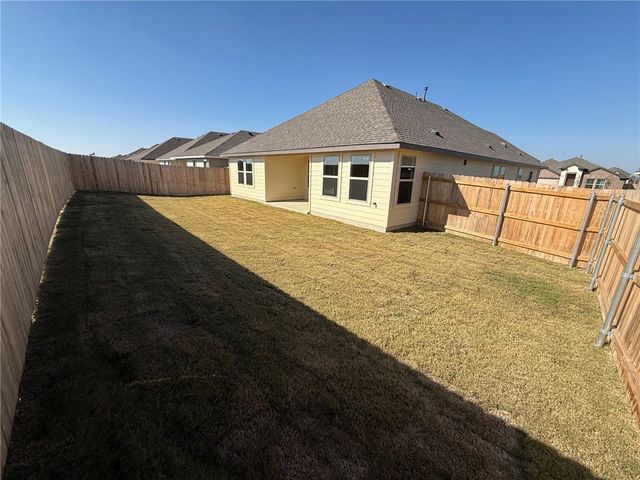 1224 Canton Dr, College Station, TX 77845