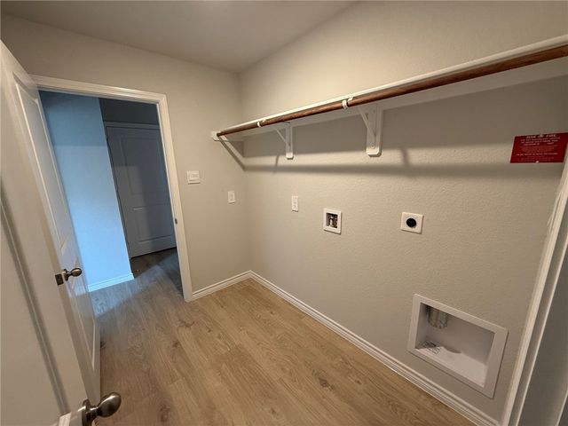 1224 Canton Dr, College Station, TX 77845