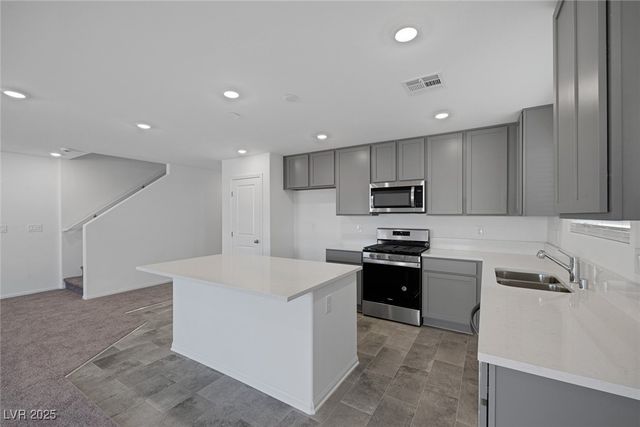 9546 Wayfarer Seek Court, Las Vegas, NV 89139