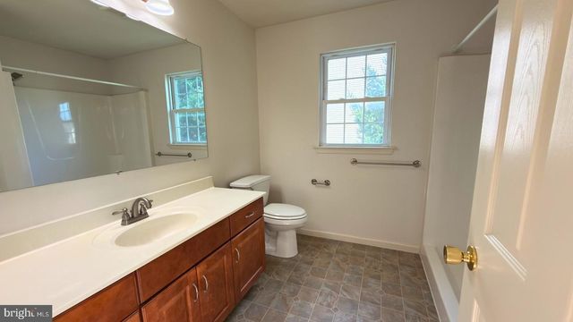 12 OSWEGO LN, Reading, PA 19605