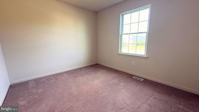 12 OSWEGO LN, Reading, PA 19605