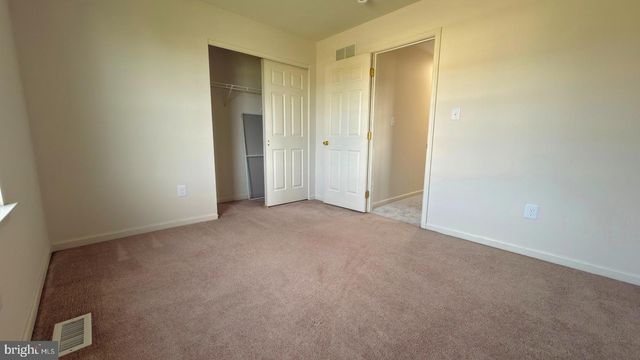 12 OSWEGO LN, Reading, PA 19605
