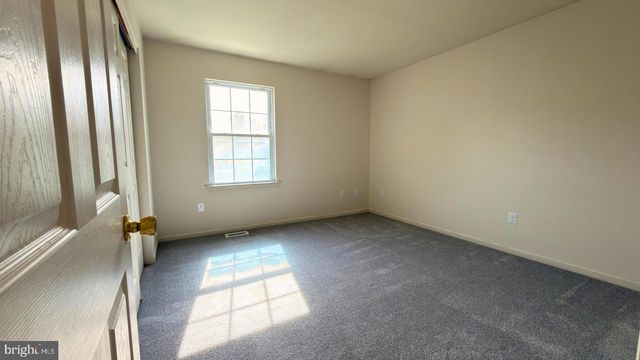 12 OSWEGO LN, Reading, PA 19605