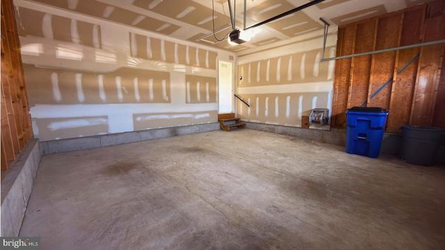 12 OSWEGO LN, Reading, PA 19605