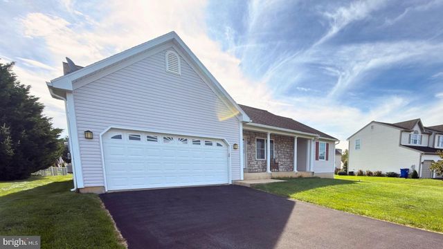 12 OSWEGO LN, Reading, PA 19605
