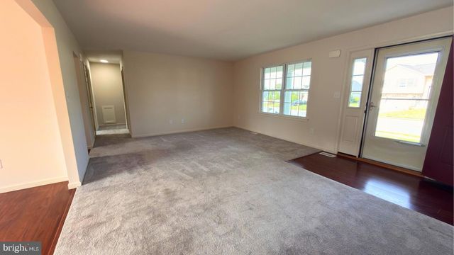 12 OSWEGO LN, Reading, PA 19605