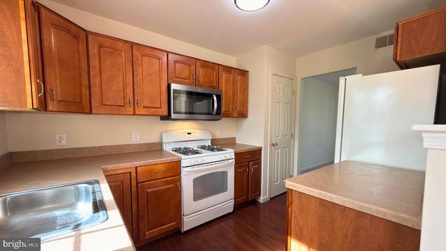 12 OSWEGO LN, Reading, PA 19605