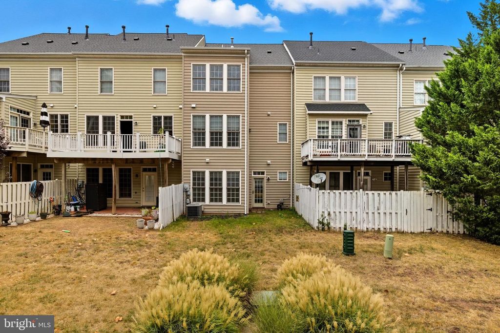 6844 WITTON CIR, Gainesville, VA 20155