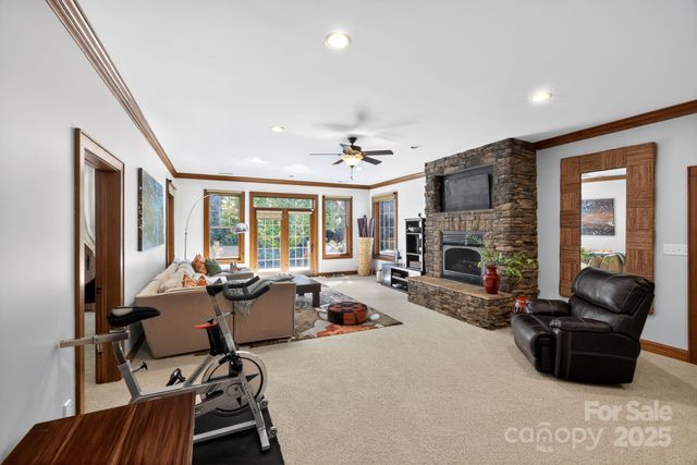 2849 Snead Court NE, Conover, NC 28613