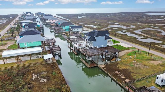 555 Pompano Drive, Freeport, TX 77541